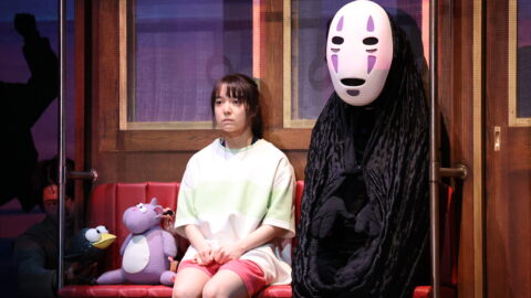 Image of Chihiro (Mone Kamishiraish) and Kaonashi (Tomohiro Tsujimoto)